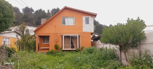 Casa en venta en centro de Iloca, foto principal
